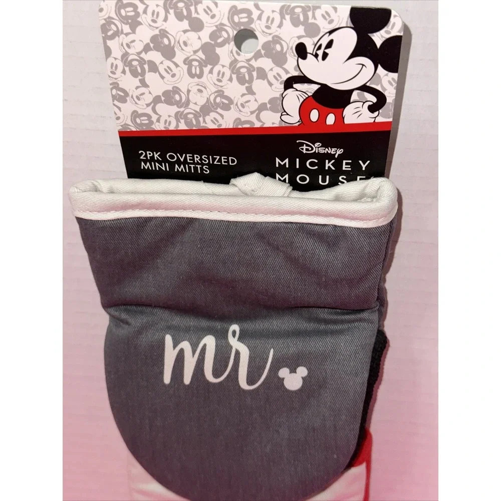 Disney Mickey Mouse Mr and Mrs 2PK Oversized Mini Mitts Grey White BB1232502